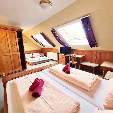 Hotel-Barbarossa-Garni Bei Hanau Rodenbach  Eksteriør billede